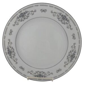Dinner Plates Set of 4 Fine Porcelain China Diane Japan 10.25" Pale Blue Flowers
